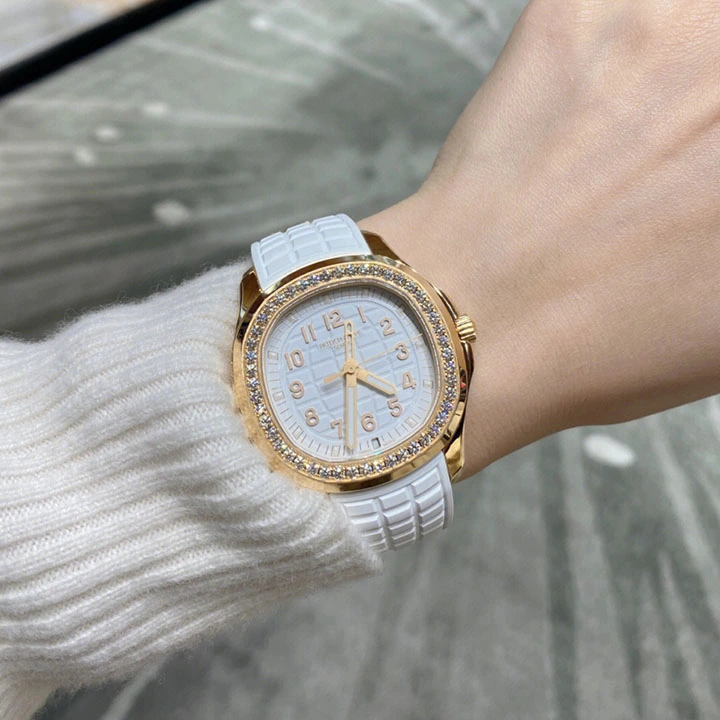 5269/200R-001-Patek Philippe AQUANAUT-women