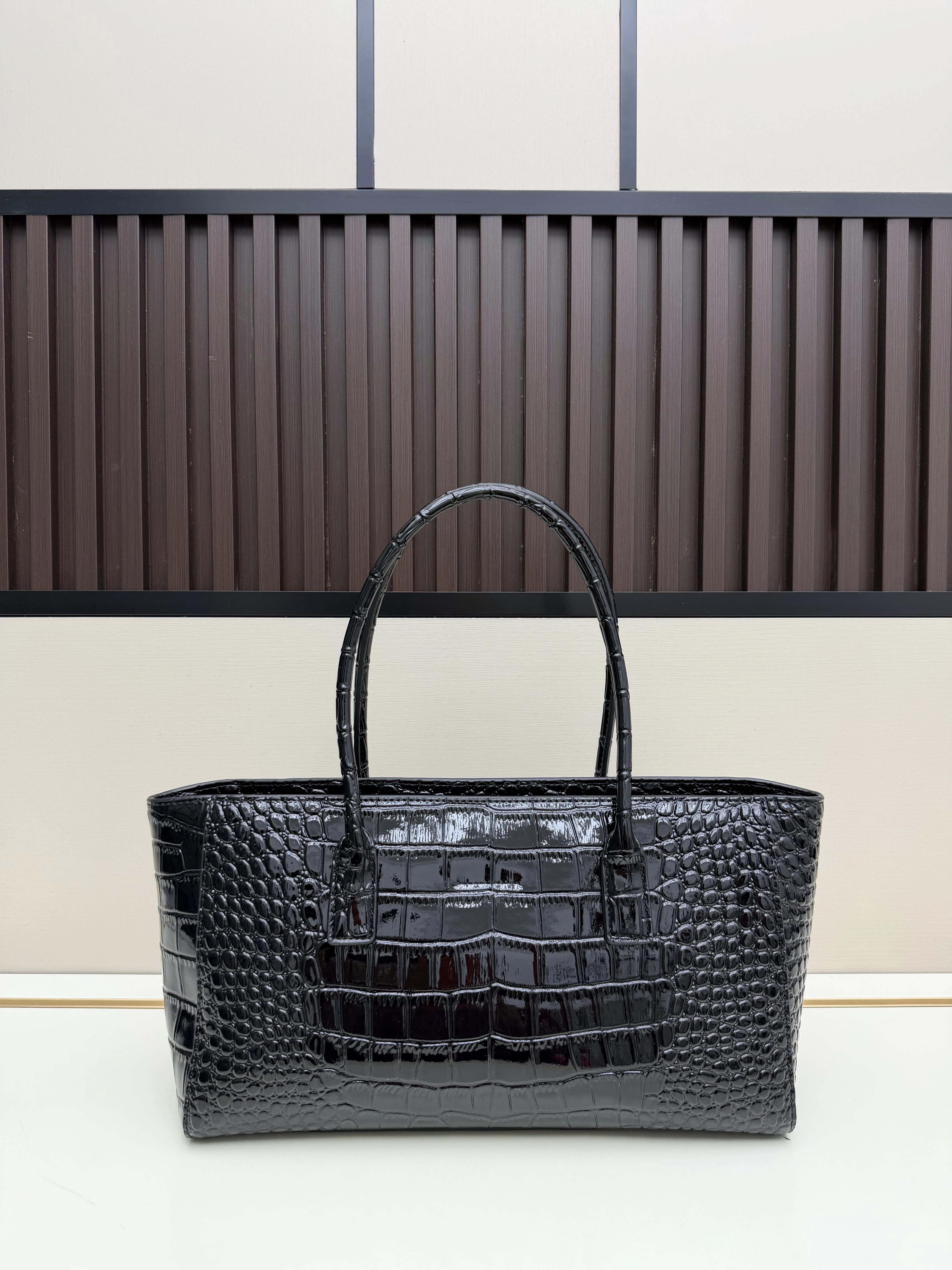 Chanel 2026 SS Crocodile Cowhide Tote Bag