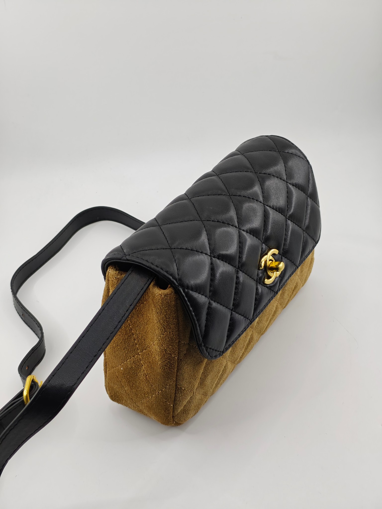 Chanel 25a Crossbody Bag