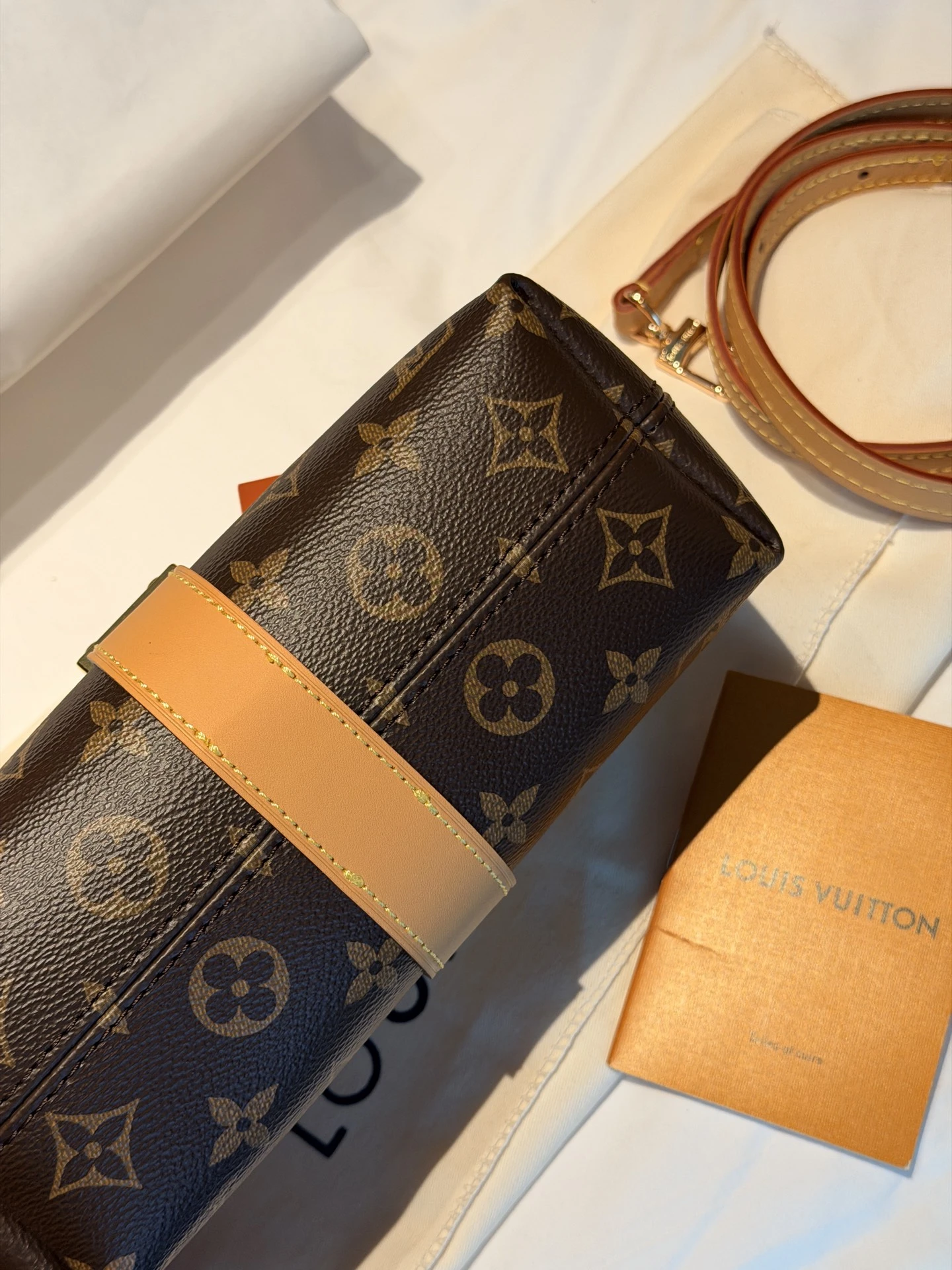 Louis Vuitton Pochette MIA