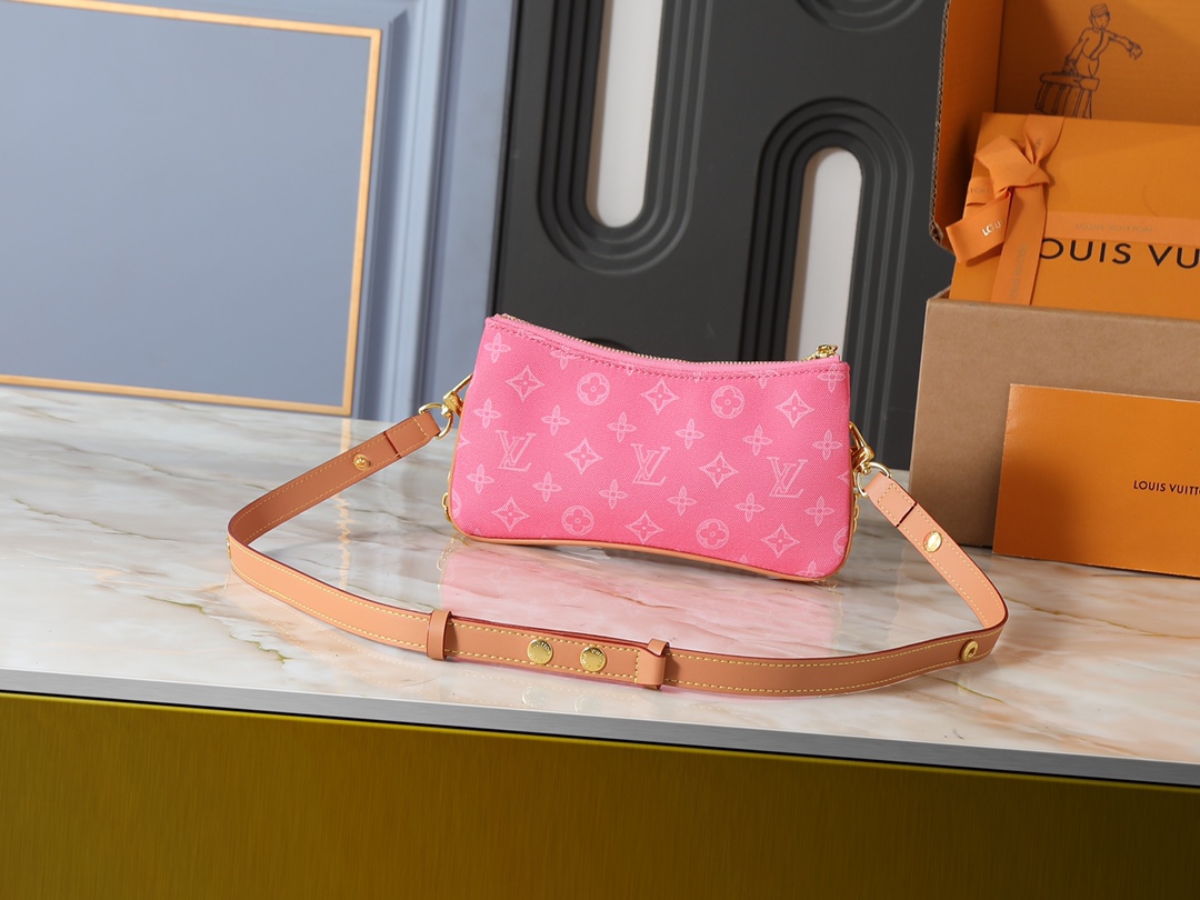 Liv Pochette