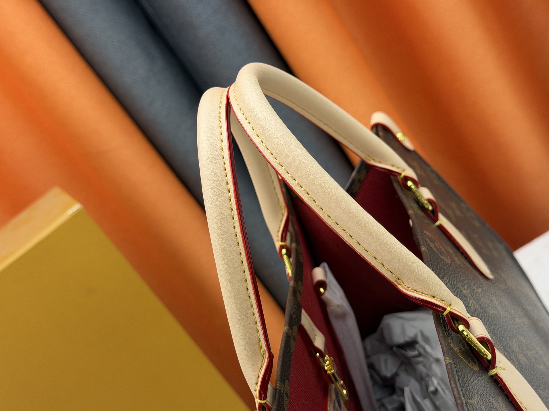 OnTheGo Medium Tote Bag