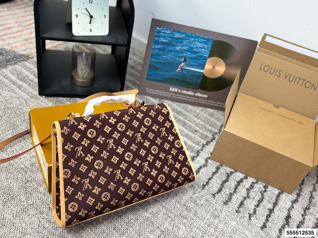 LV Vintage IVY