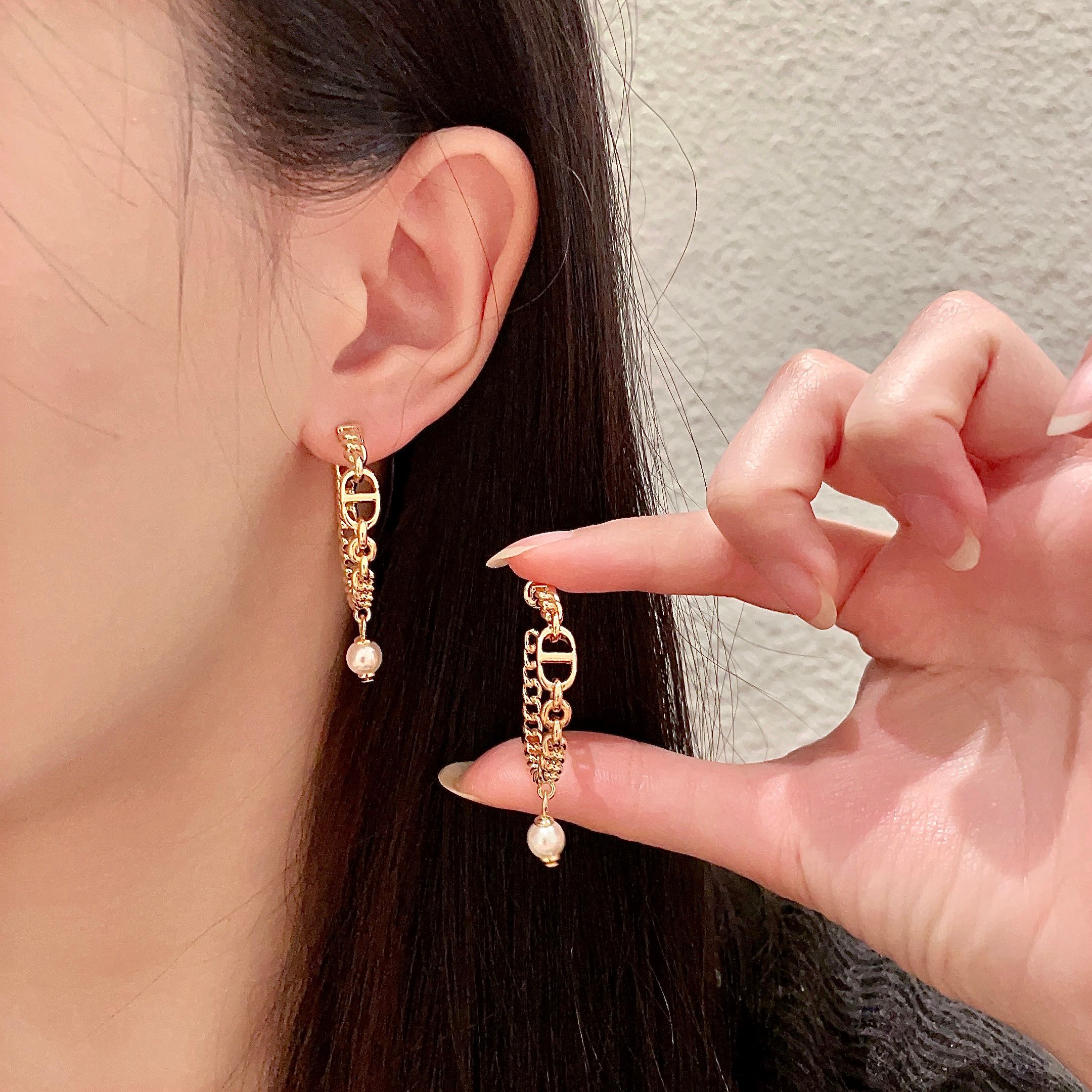 DIOR EARRING 50