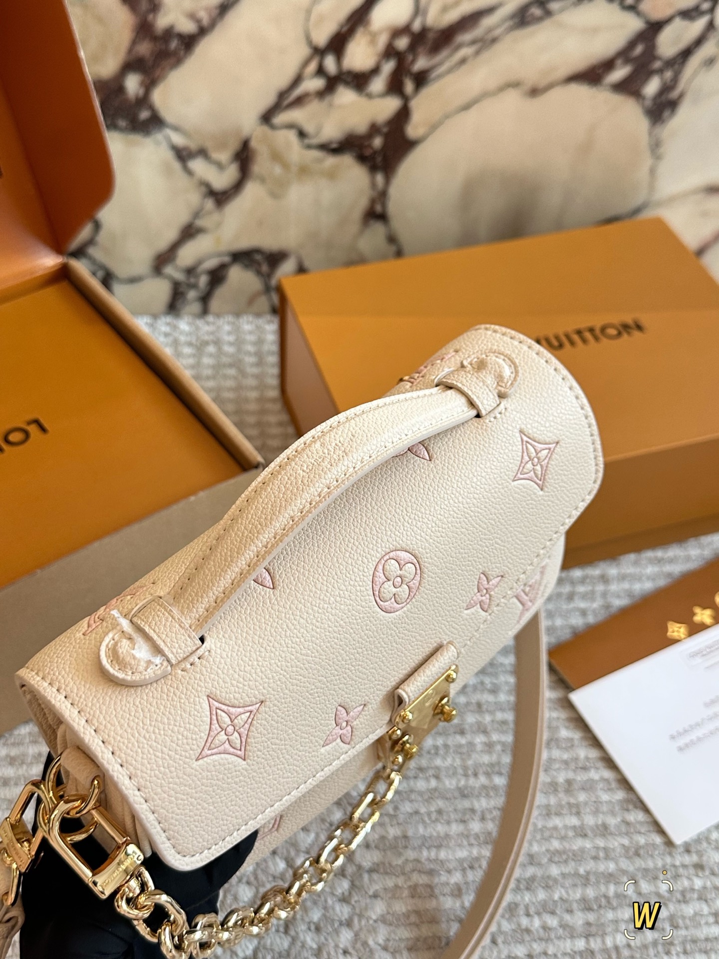 LV Metis