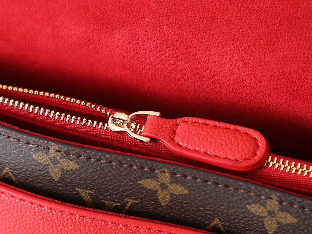 LV Victoire Chain Bag