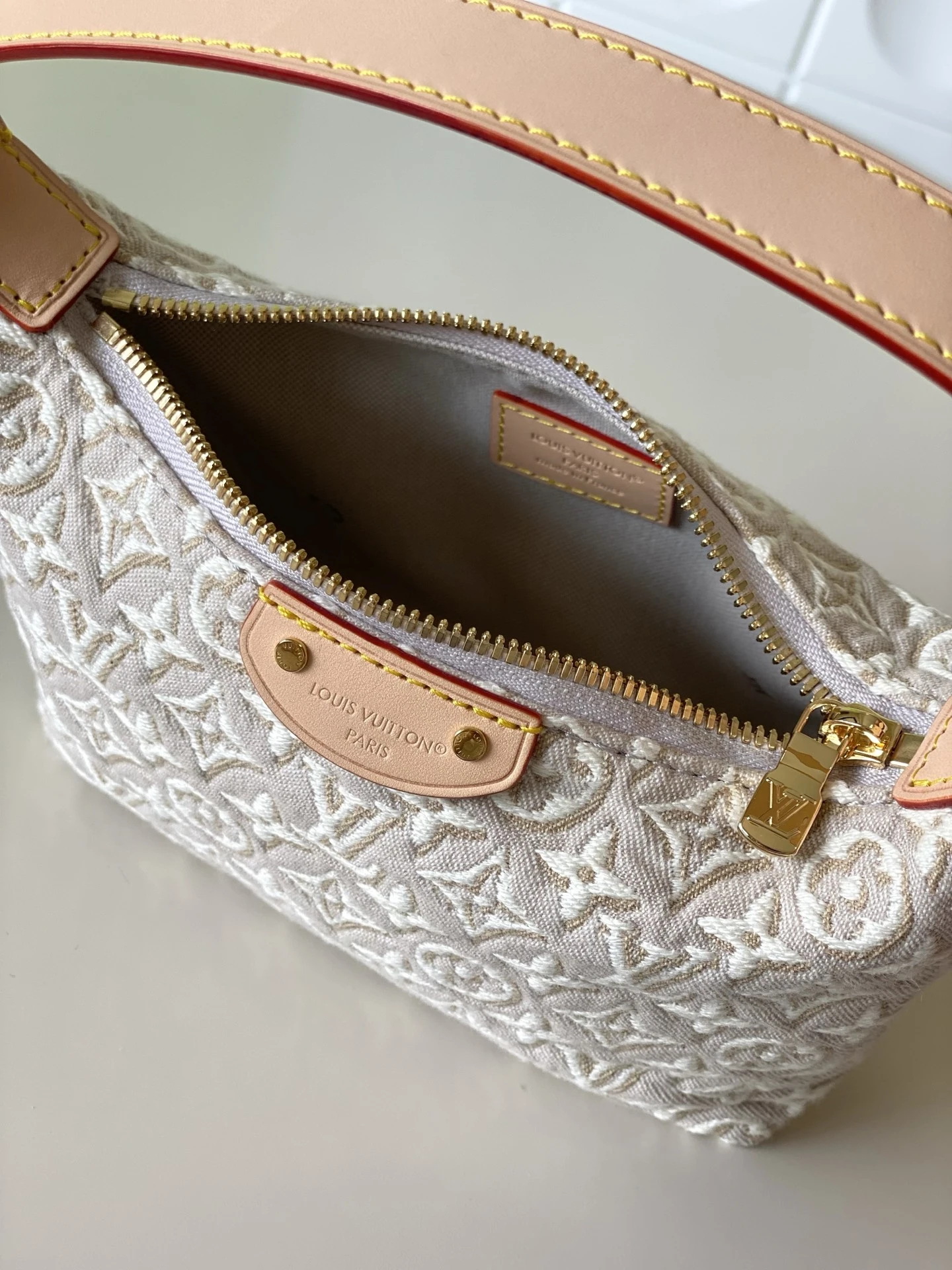 Louis Vuitton mini moom