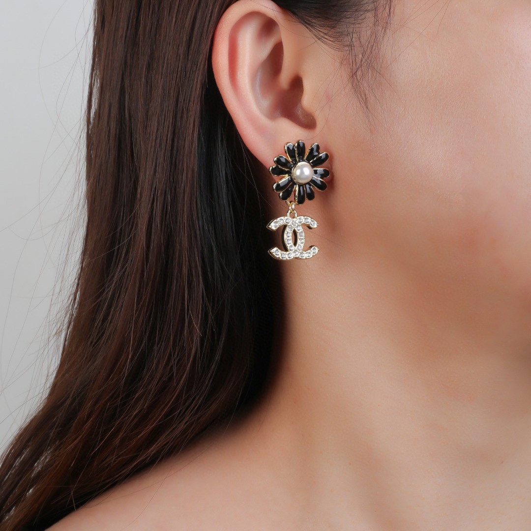 Chanel Earring