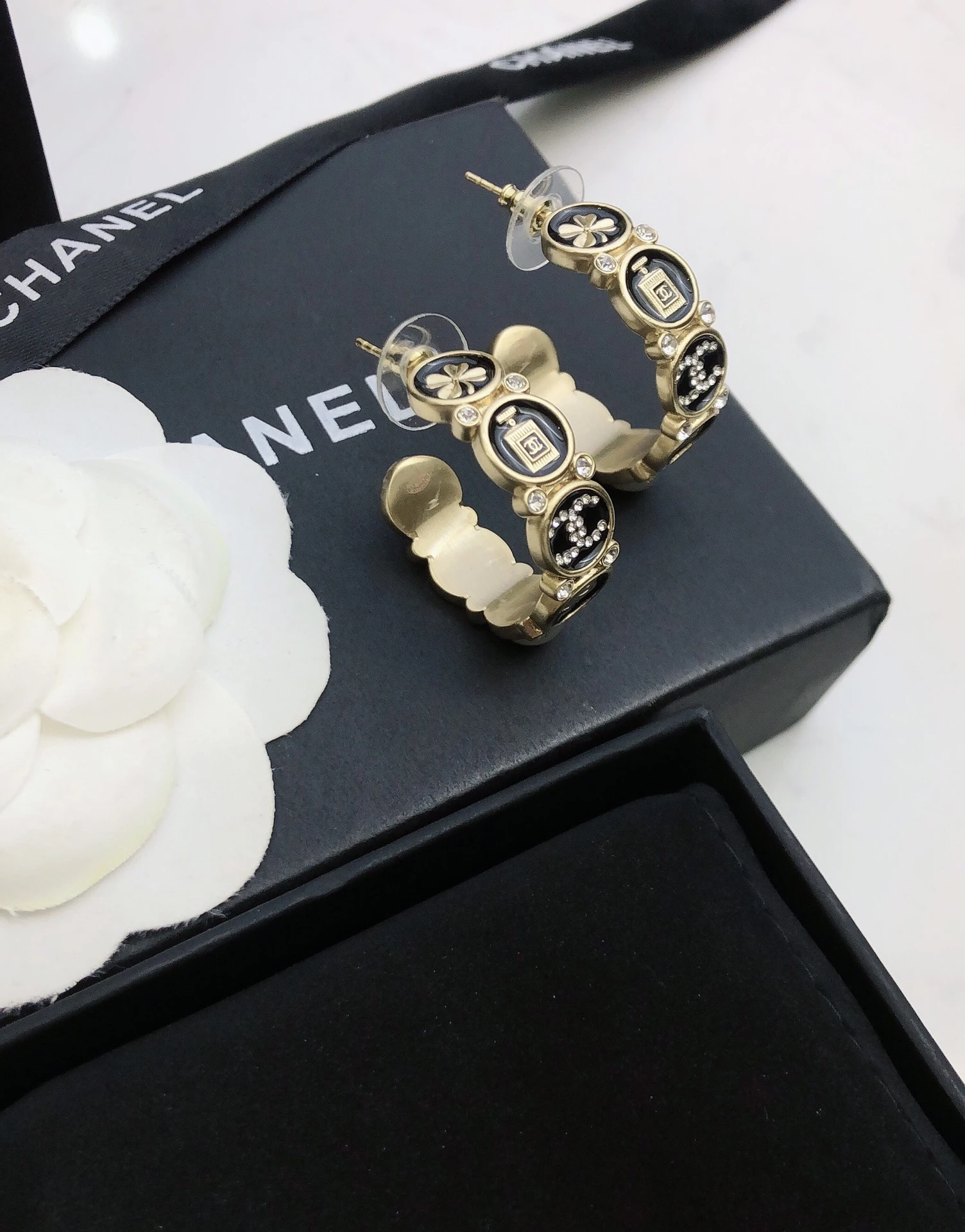 Chanel Earring