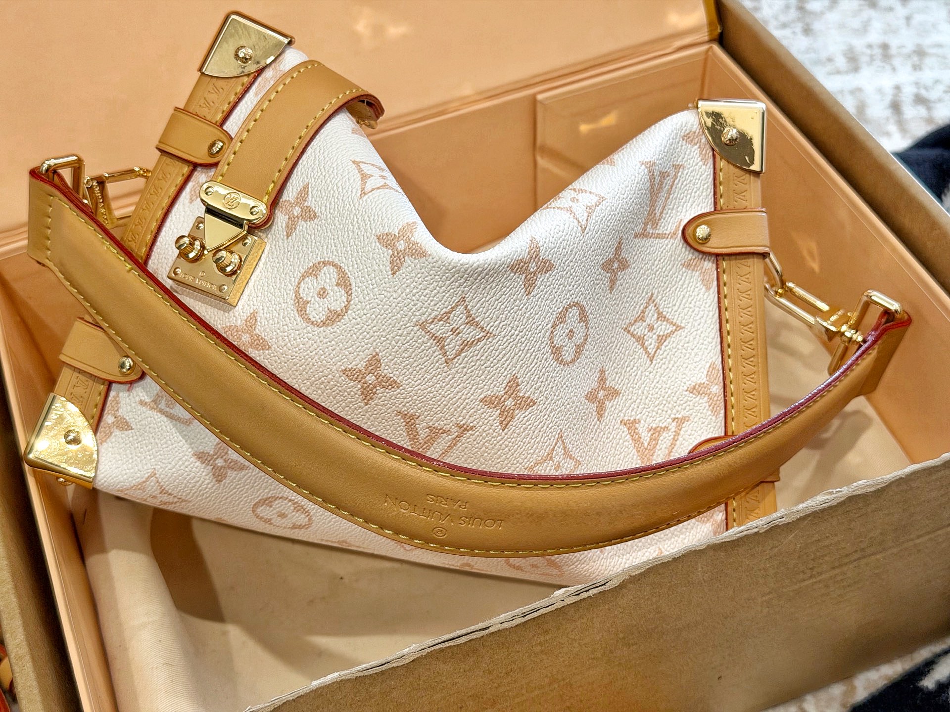 LV 26ss Ski Side trunk