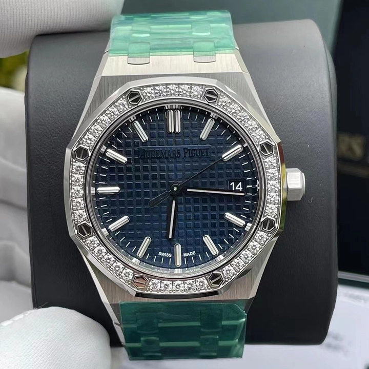 ROYAL OAK SELFWINDING 50TH ANNIVERSARY Ref. 77451ST.ZZ.1361ST.02