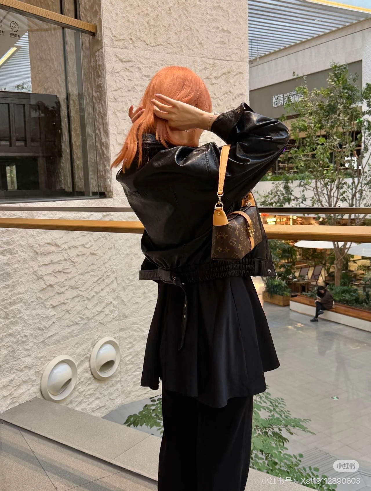 Louis Vuitton Pochette MIA