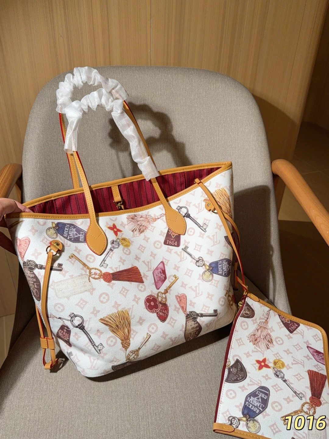 LV Neverfull