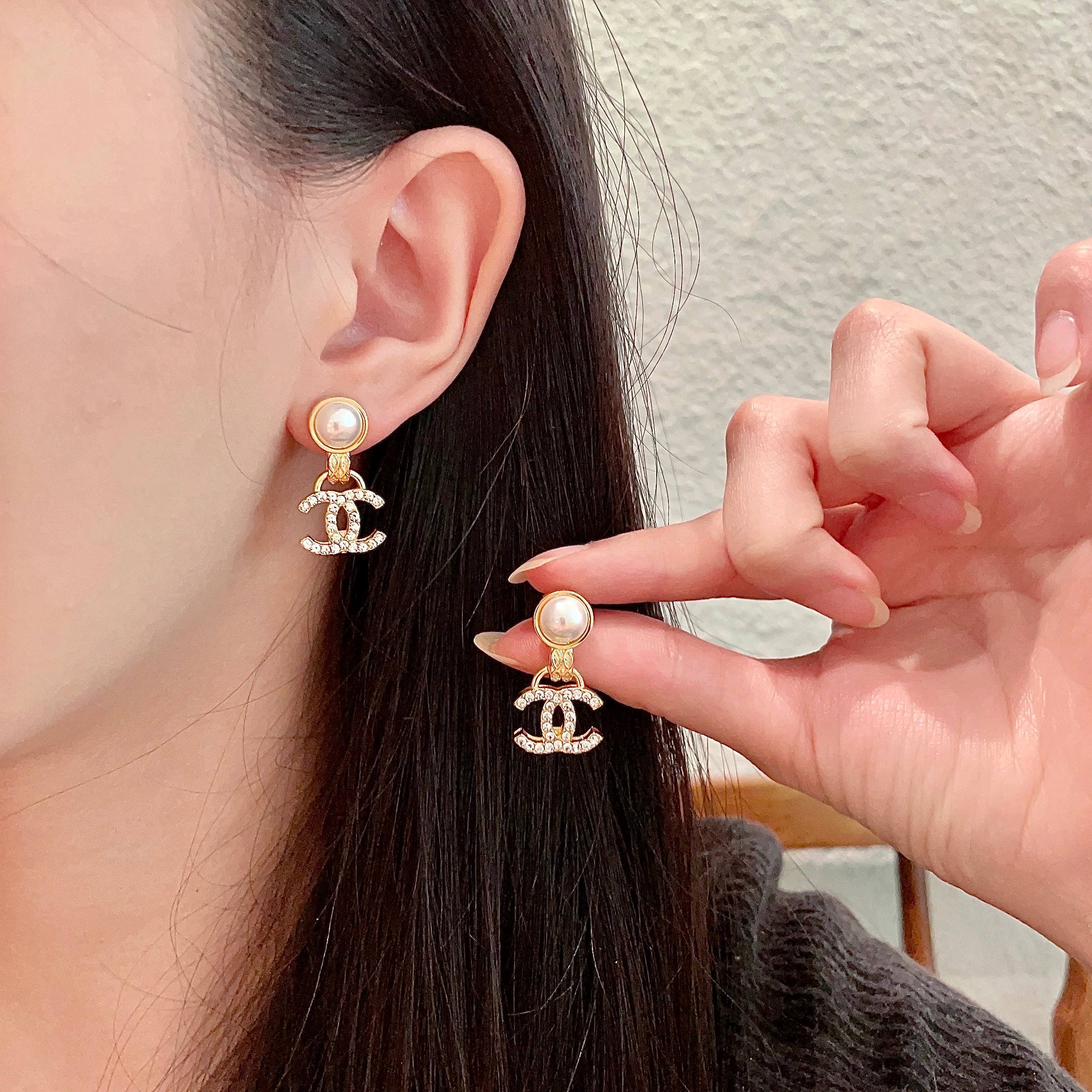 Chanel Earring 17