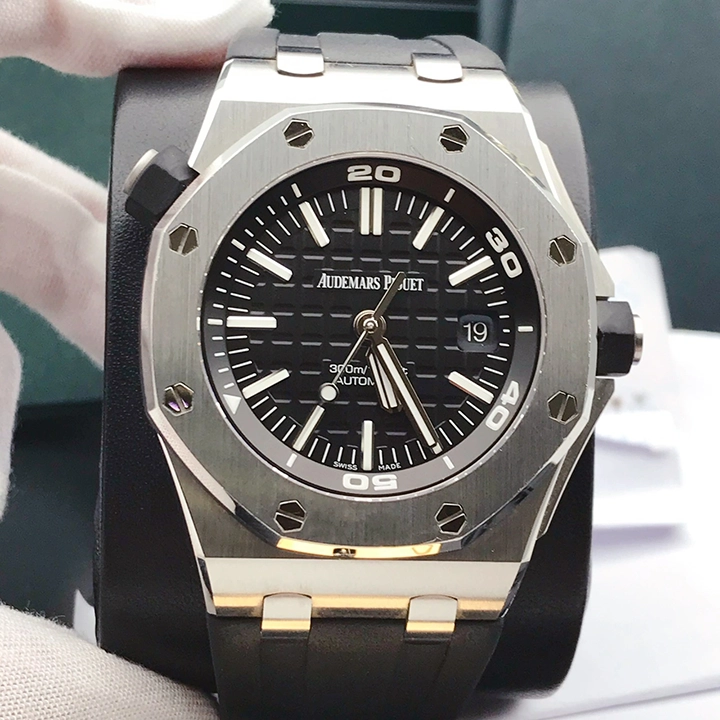 ROYAL OAK OFFSHORE DIVER Ref. 15710ST.OO.A002CA.01