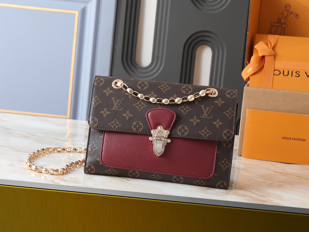 LV Victoire Chain Bag