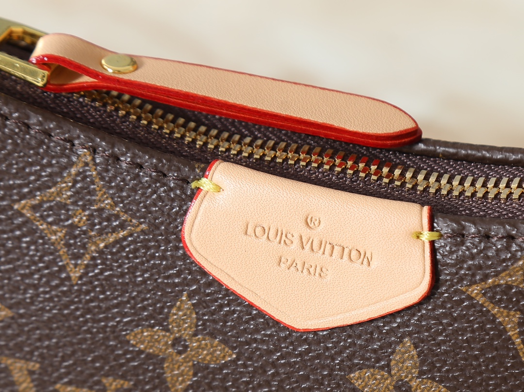 LV Easy Pouch