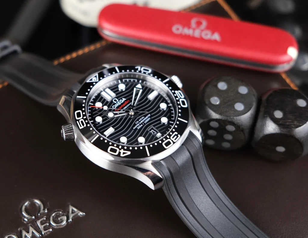 DIVER 300M CO‑AXIAL MASTER CHRONOMETER 42 MM