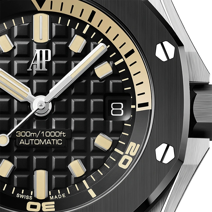 ROYAL OAK OFFSHORE DIVER Ref. 15720CN.OO.A002CA.01
