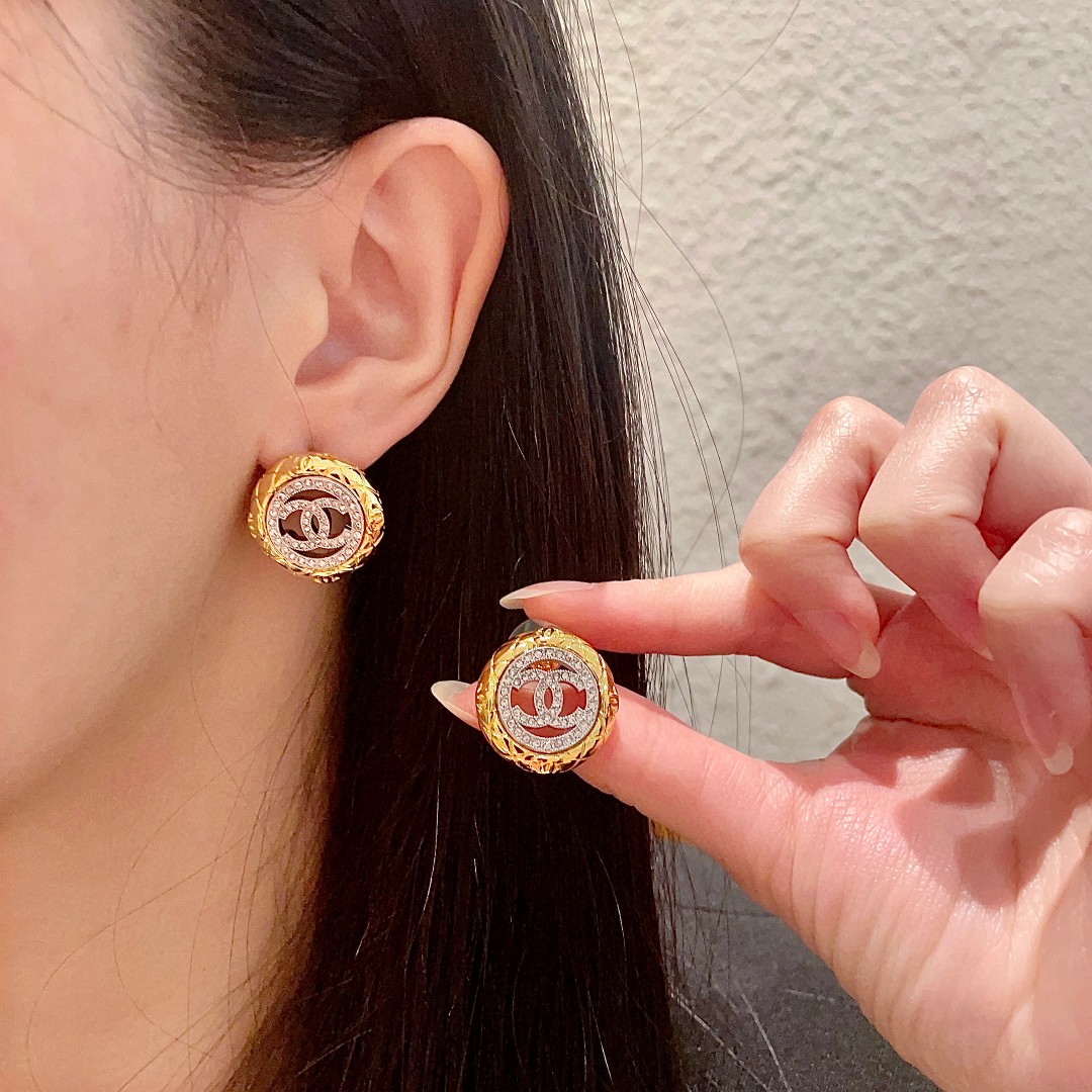 Chanel Earring 11