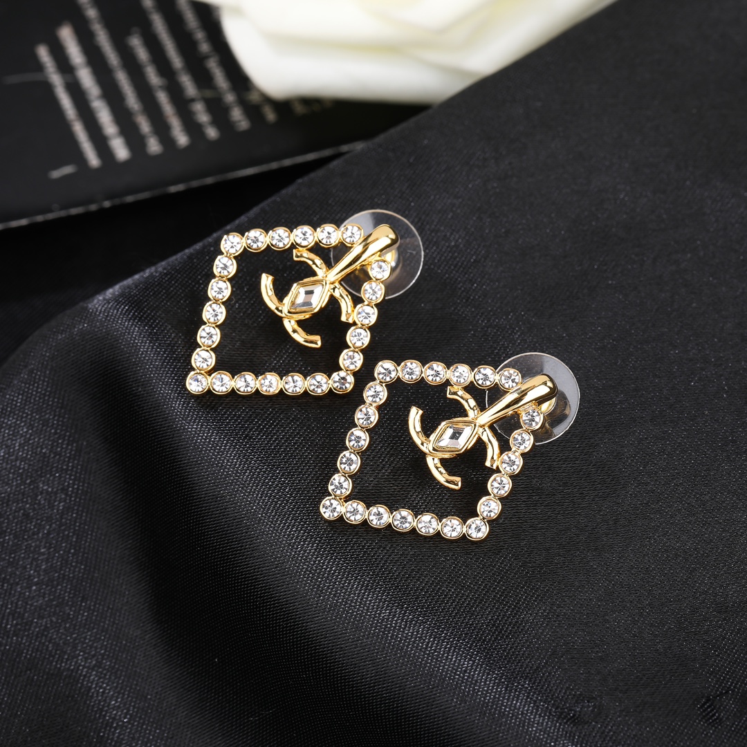 Chanel Earring