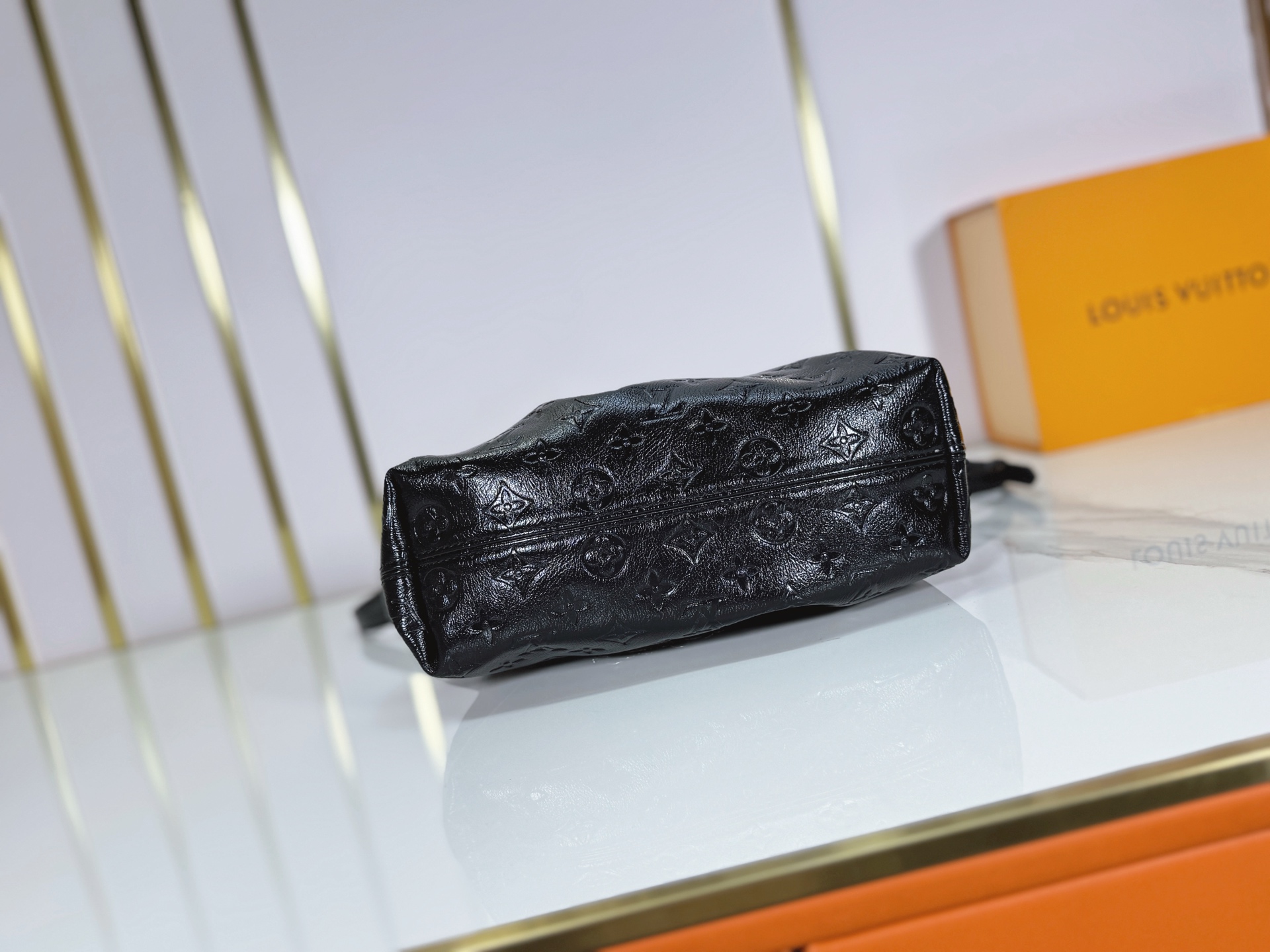 2026 Cruise POCHETTE SLING