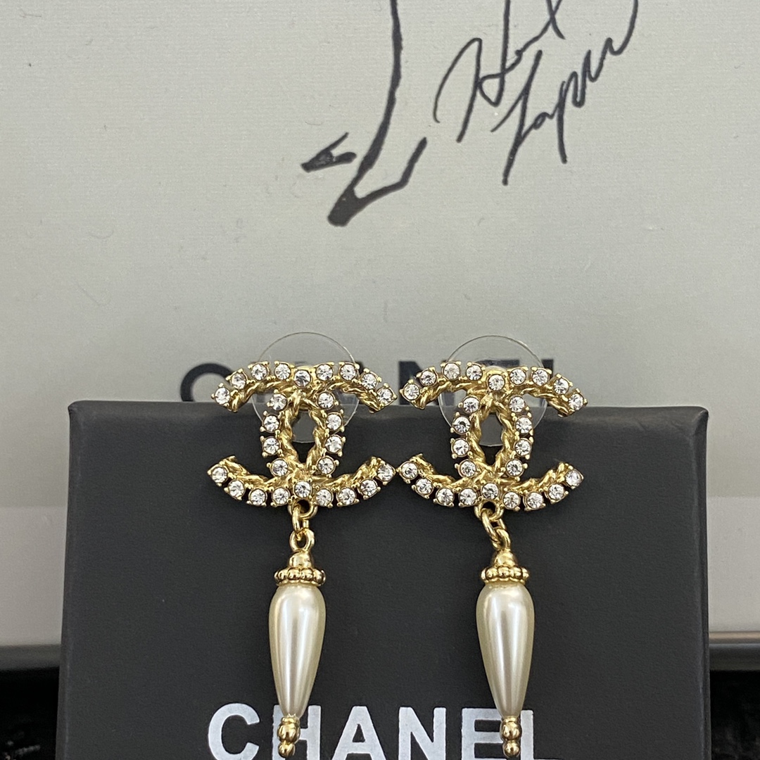 Chanel Earring