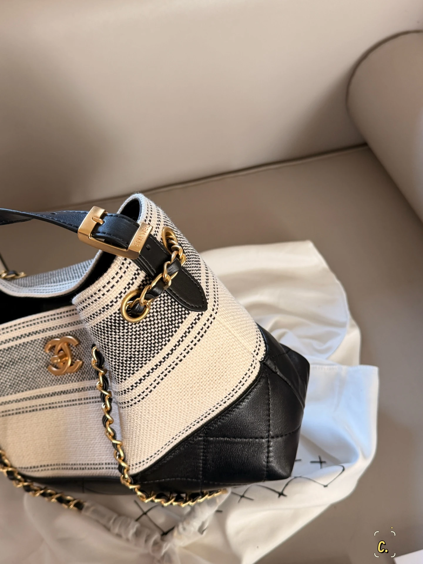 Chanel 25A Chain Bag