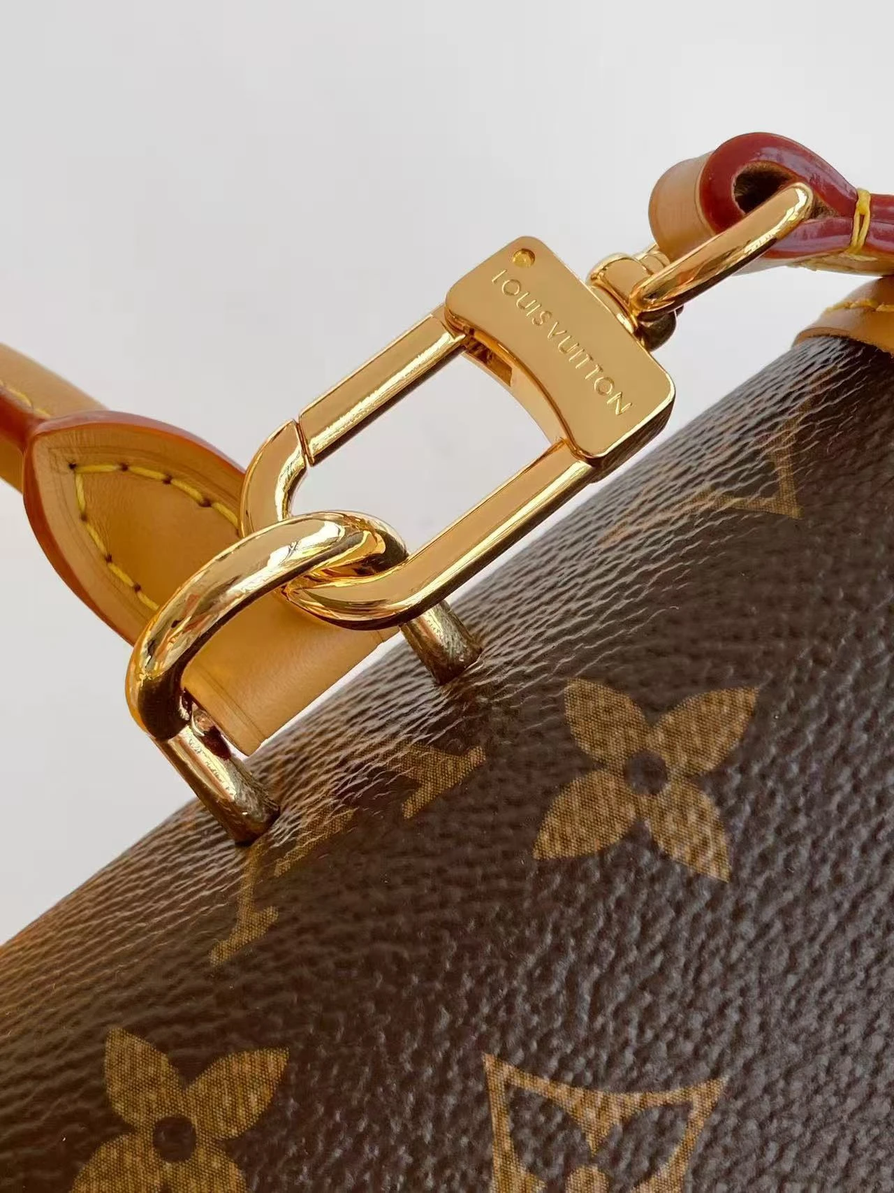 Diane Shoulder Bag
