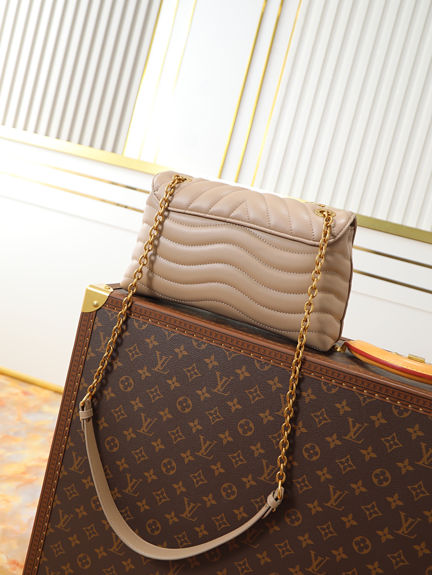 LV NEW WAVE