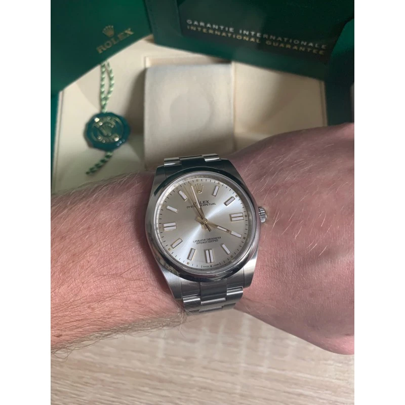 OYSTER PERPETUAL 124300 Series(Champagne gold)