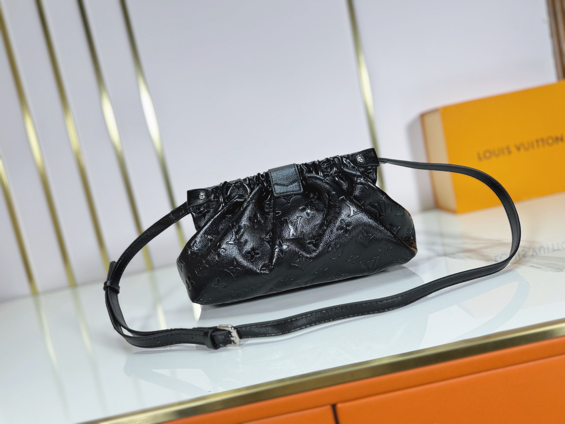 2026 Cruise POCHETTE SLING