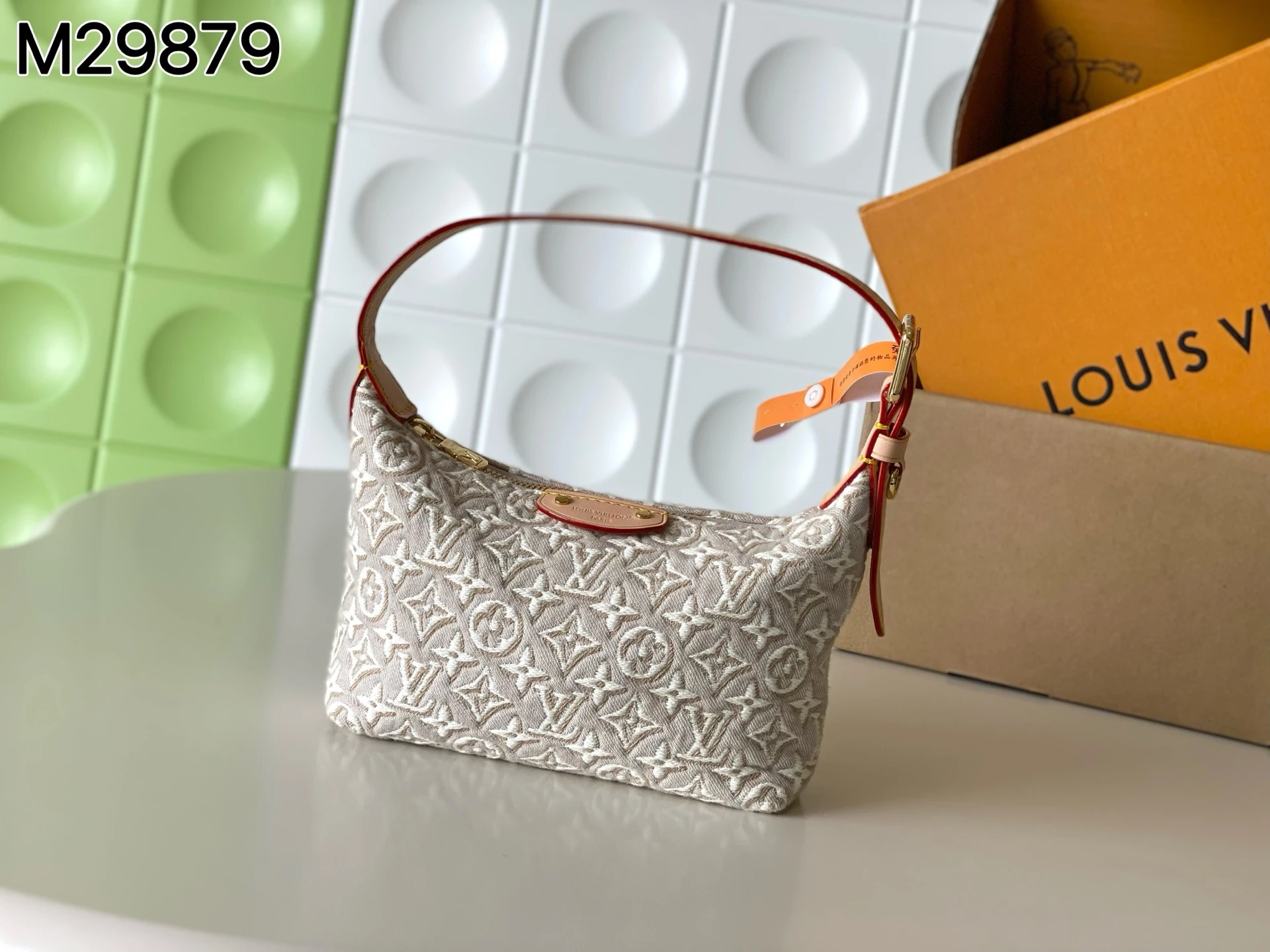 Louis Vuitton mini moom