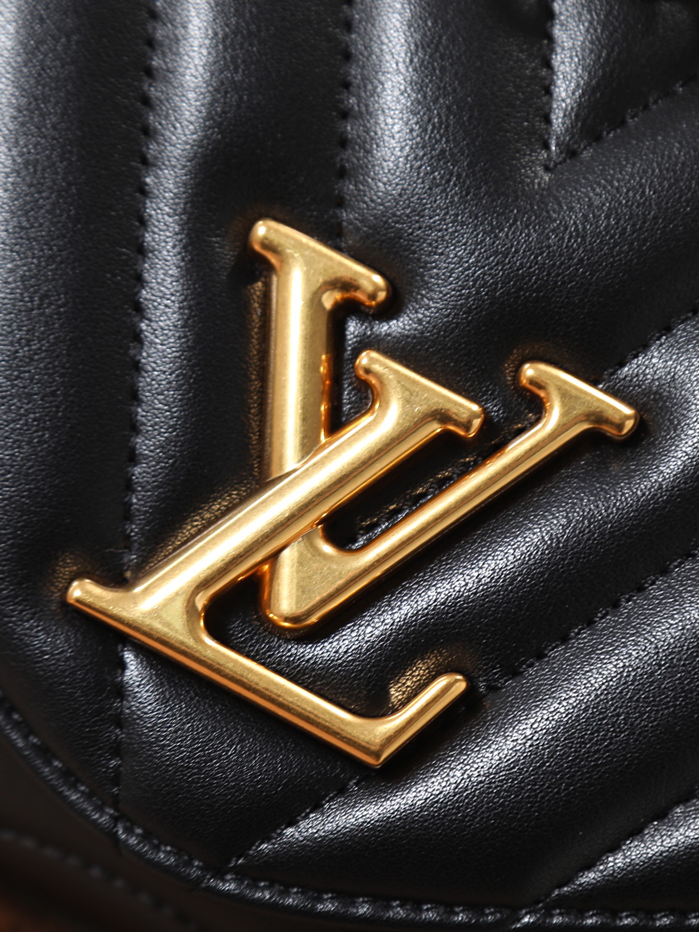 LV NEW WAVE