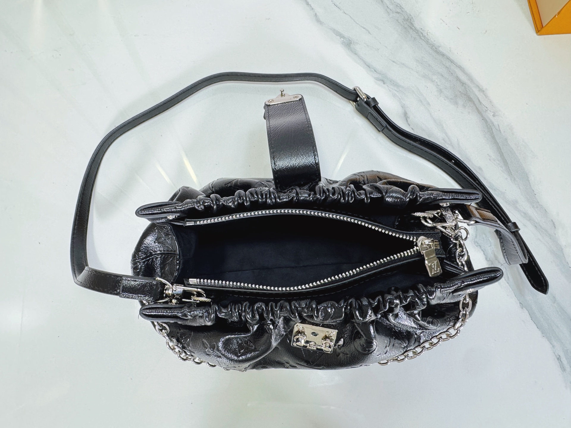 2026 Cruise POCHETTE SLING