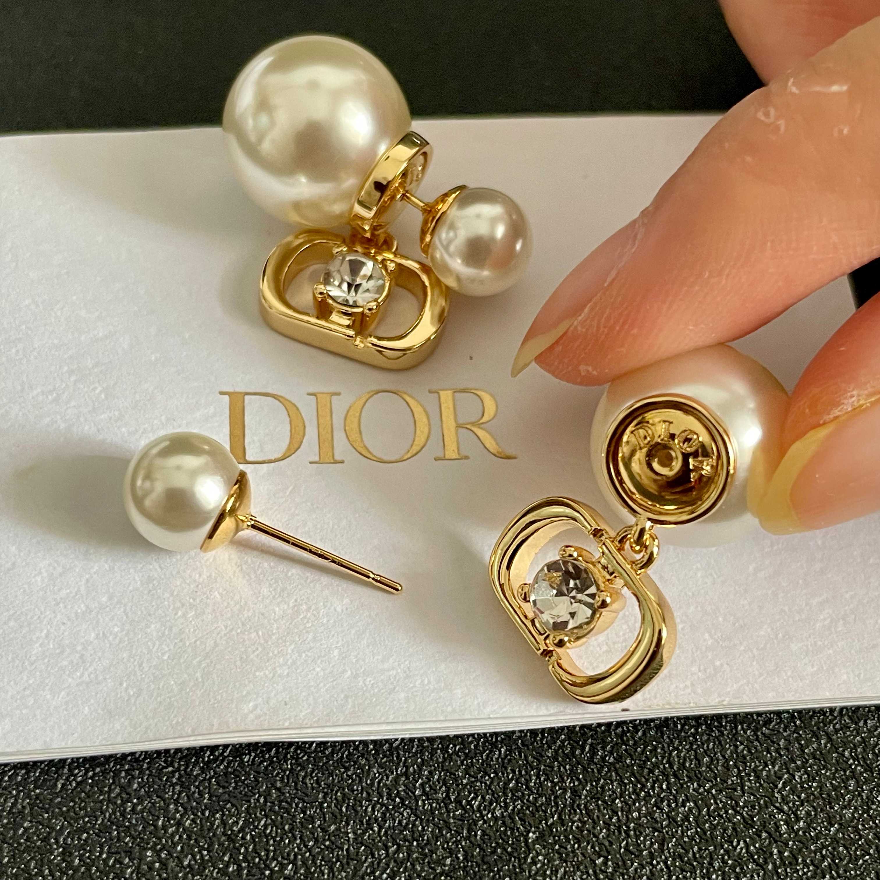 DIOR EARRING 65