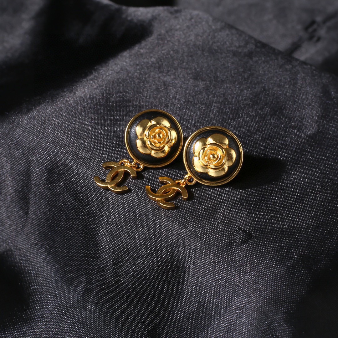 Chanel Earring