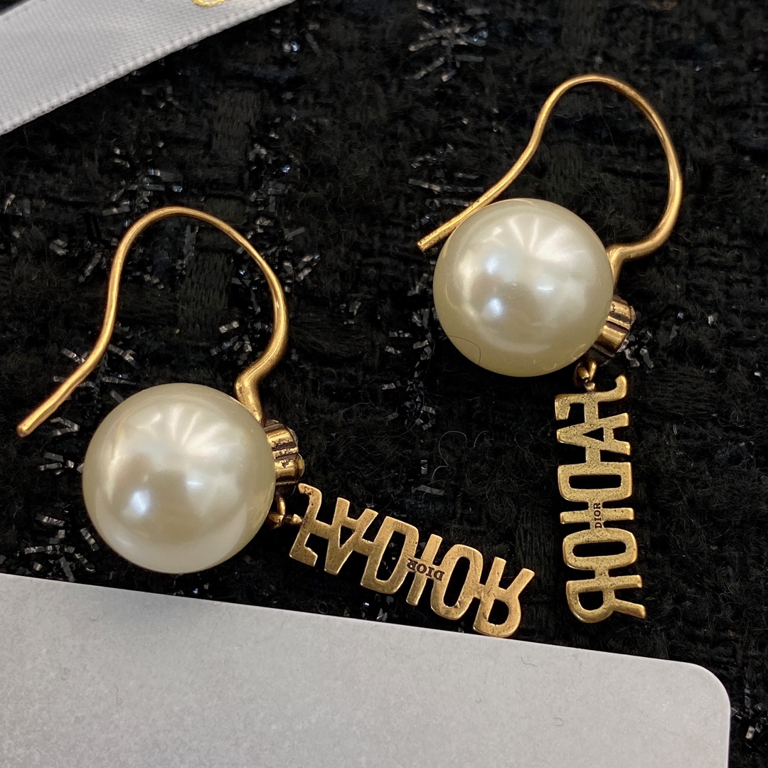 Dior Earring