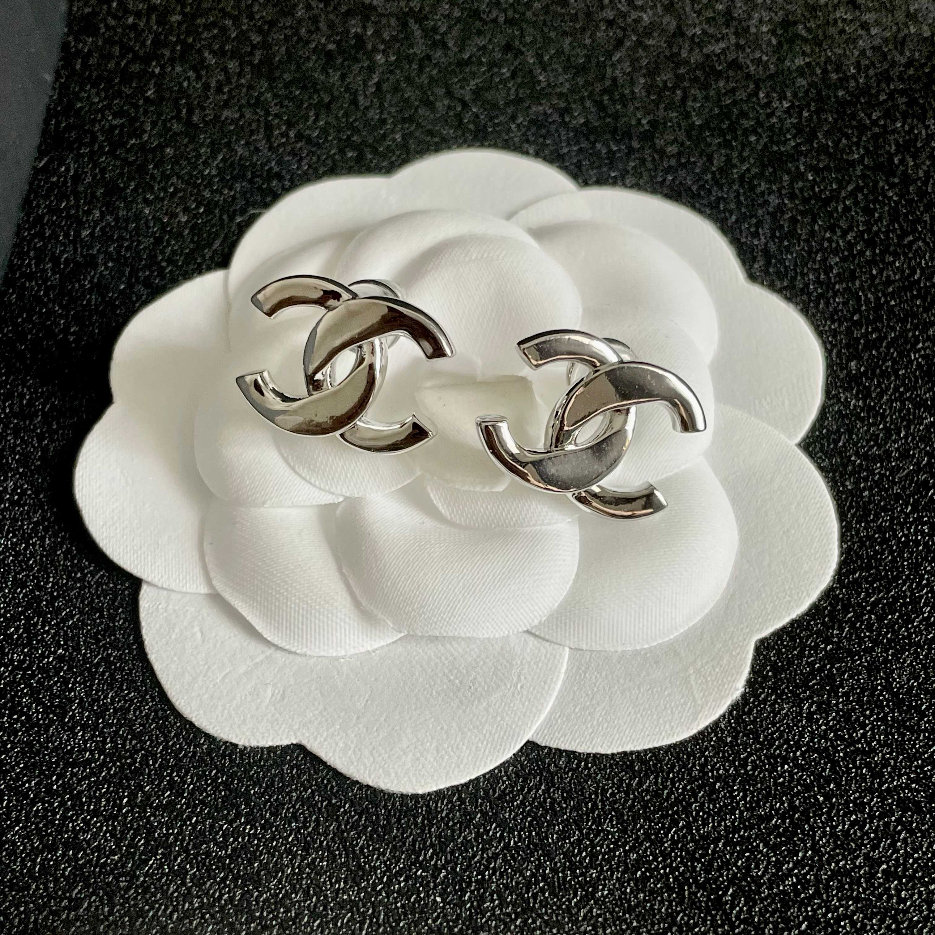 Chanel Earring