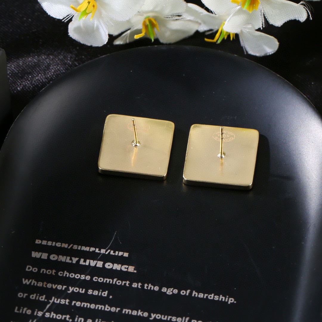 Chanel Earring