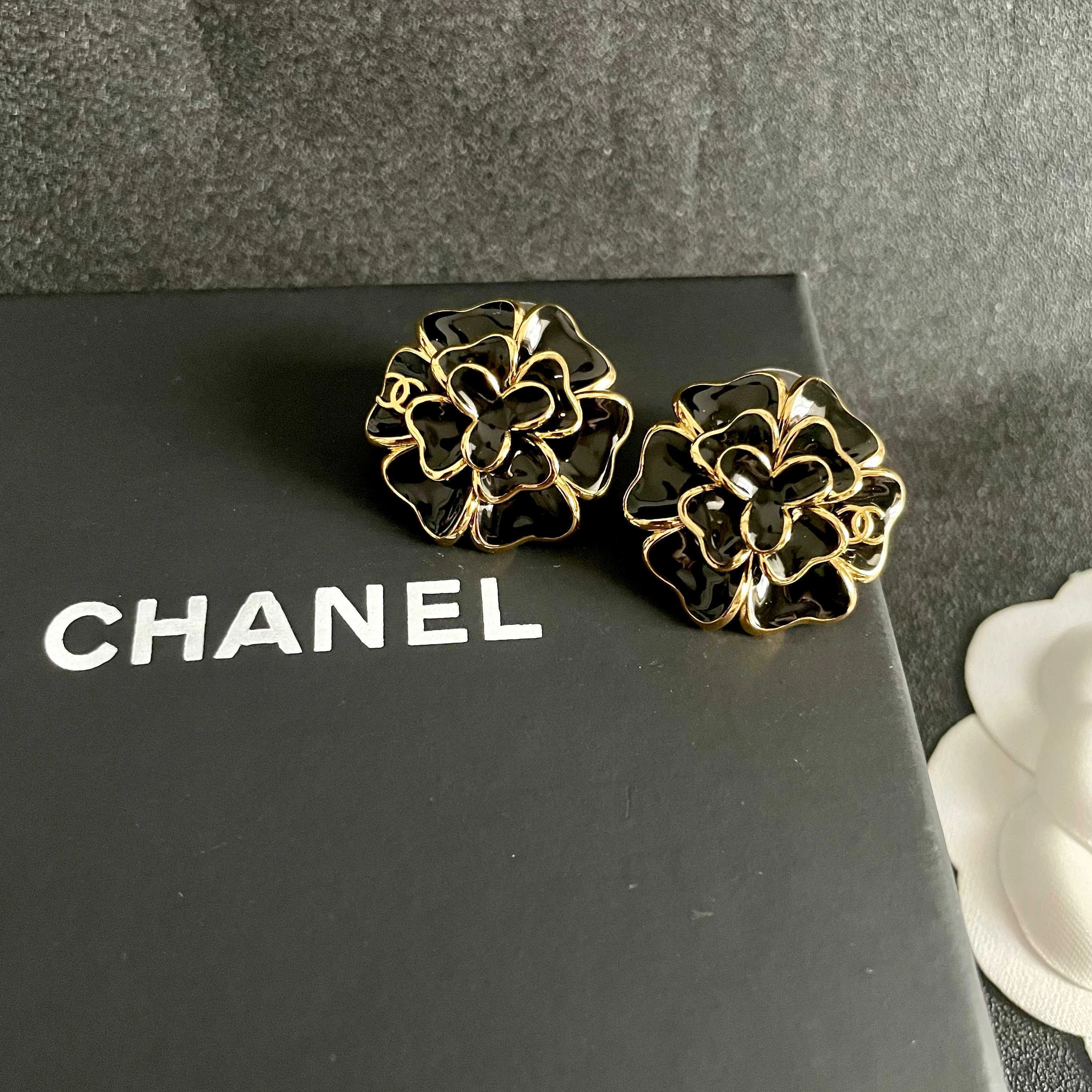Chanel Earring