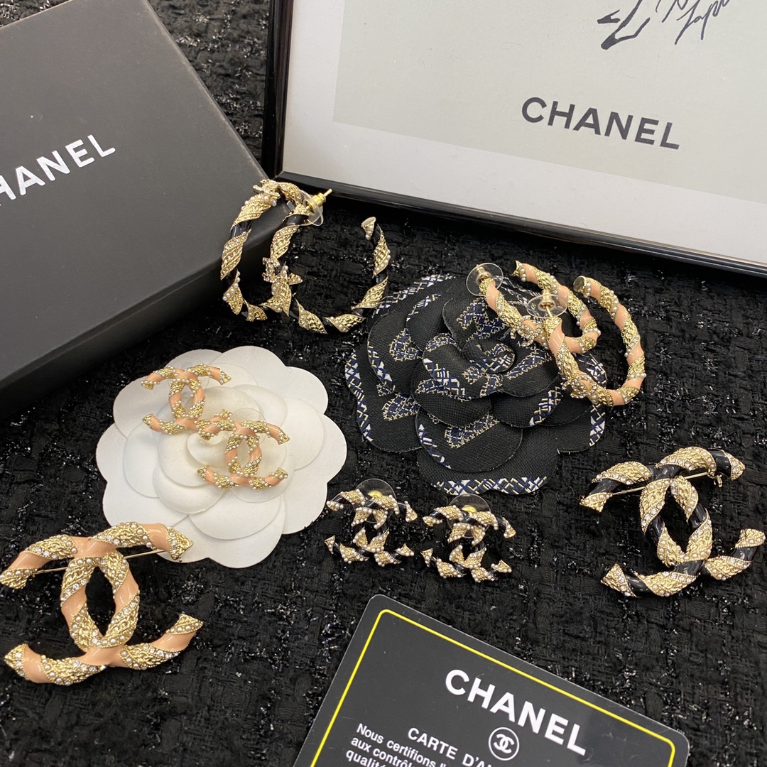 Chanel Earring