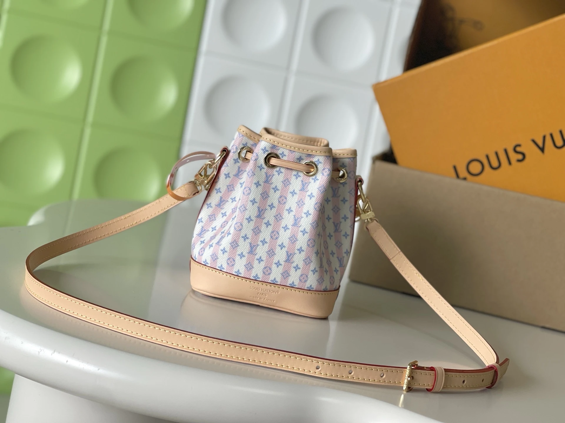 Nano Noé Bucket Bag