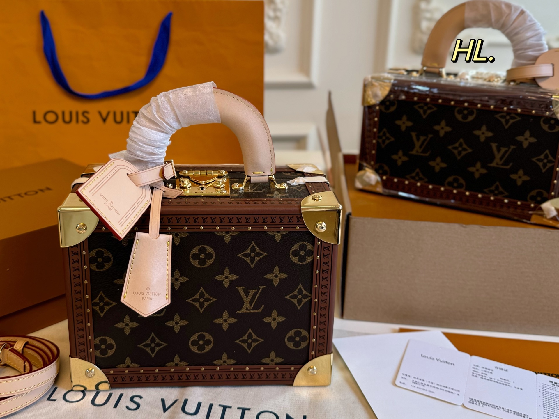 LV Valisette