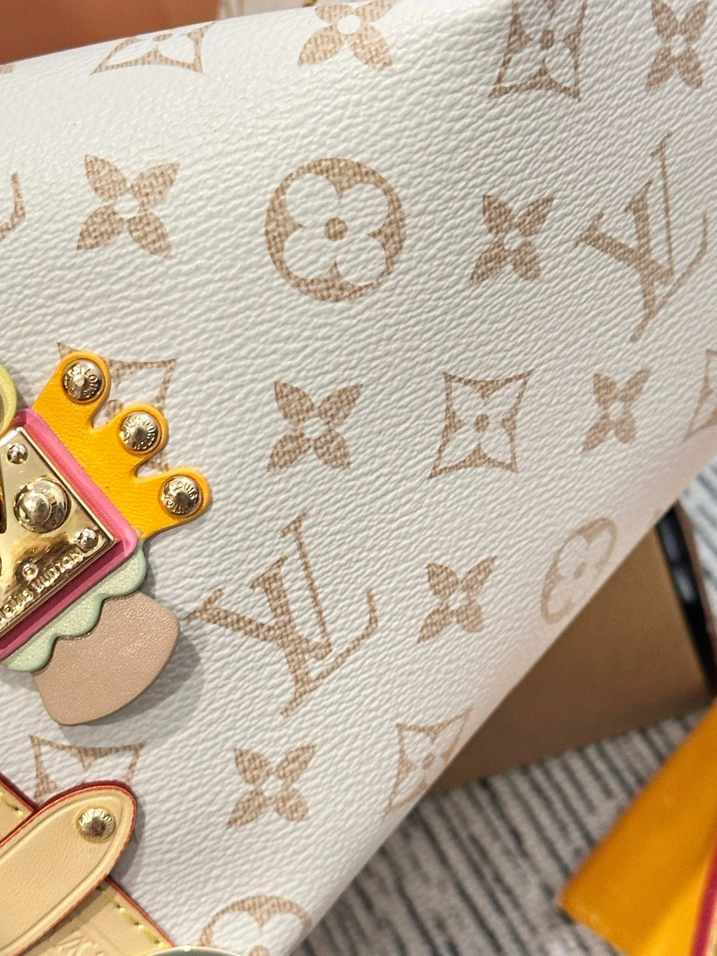 LV Side Trunk