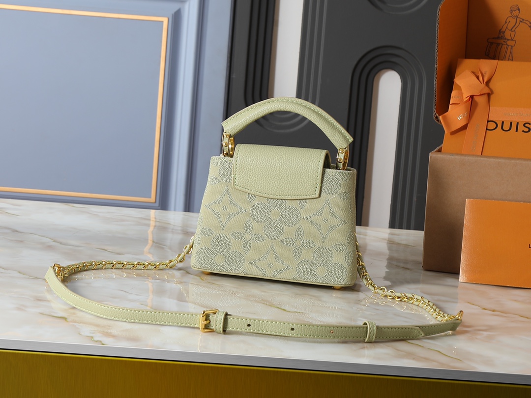LV Capucines