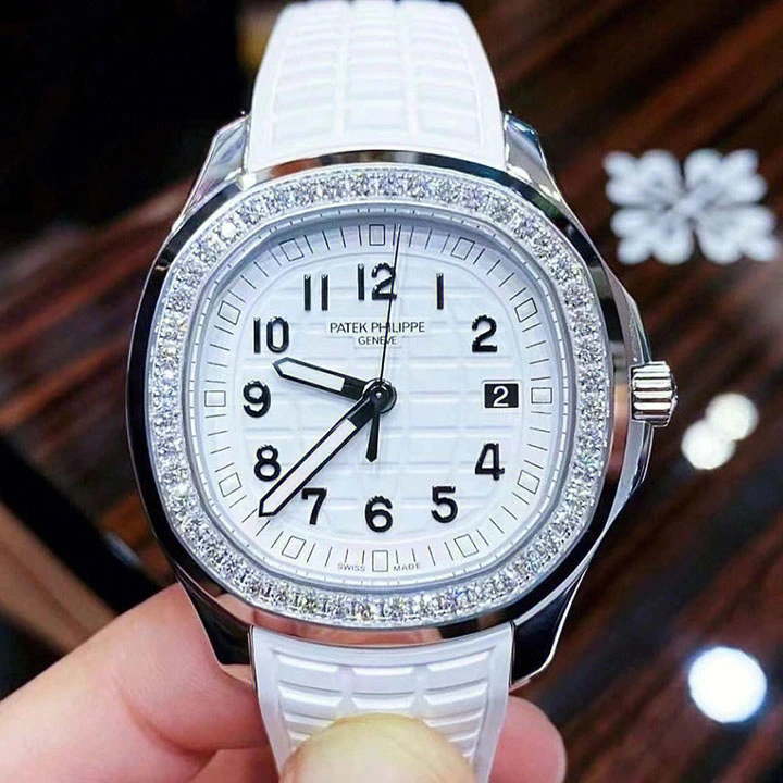 5267/200A-Patek Philippe AQUANAUT