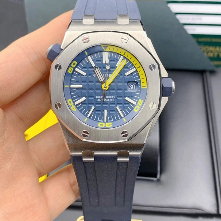 ROYAL OAK OFFSHORE DIVER SPECIAL EDITION Ref. 15710ST.OO.A027CA.01
