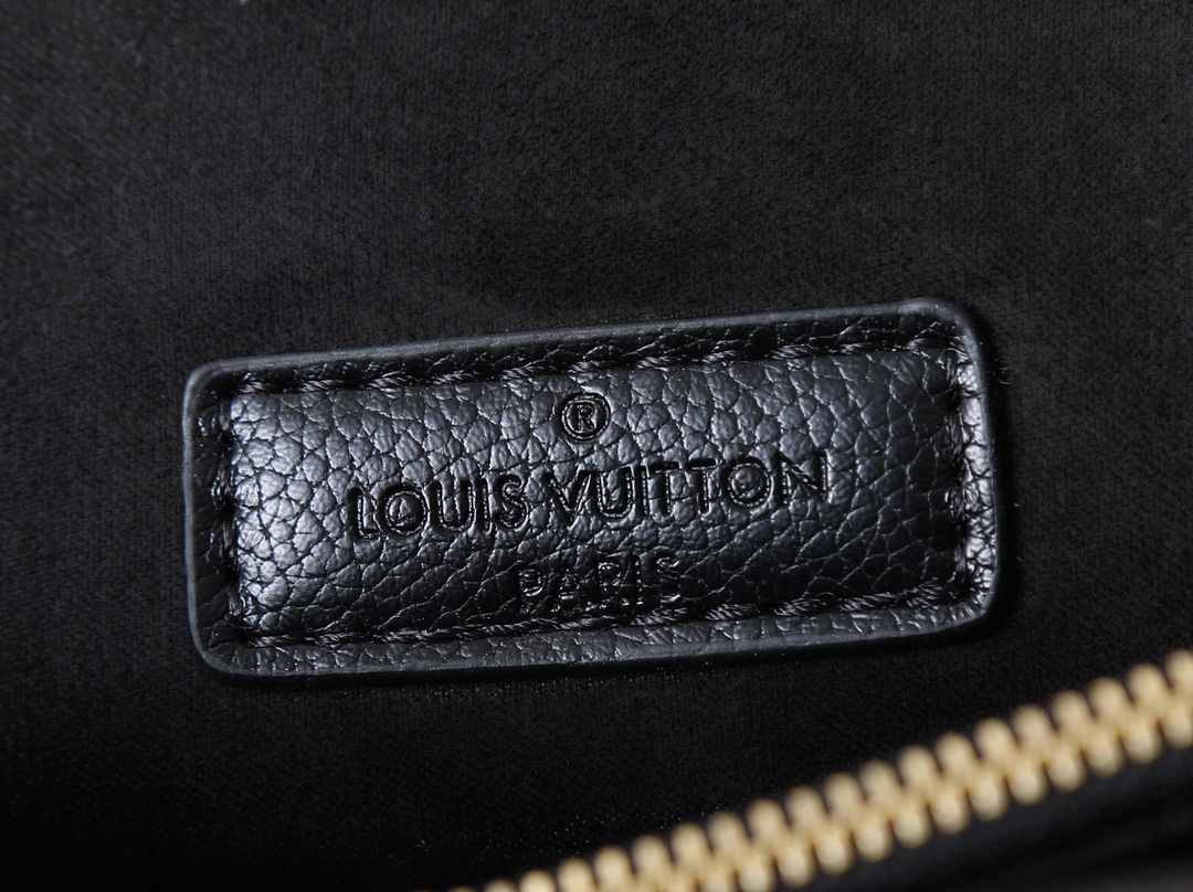 LV Victoire Chain Bag