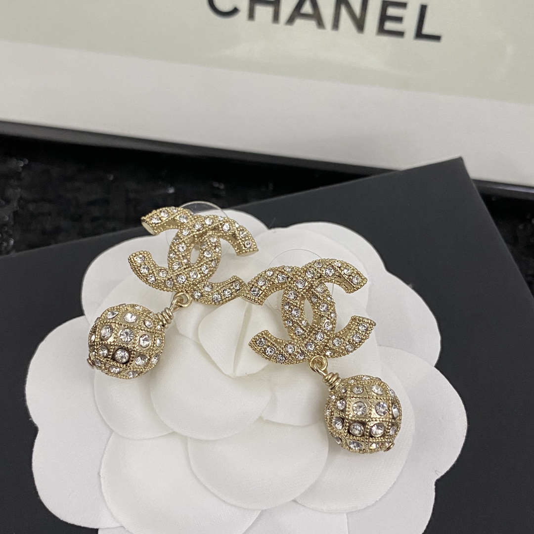 Chanel Earring